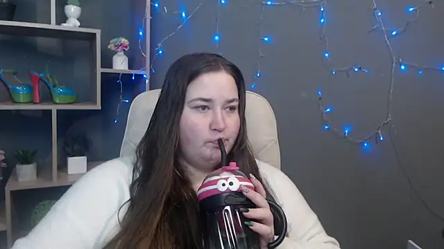 XX Daniella XX online show from November 14, 2025, 7:23 am