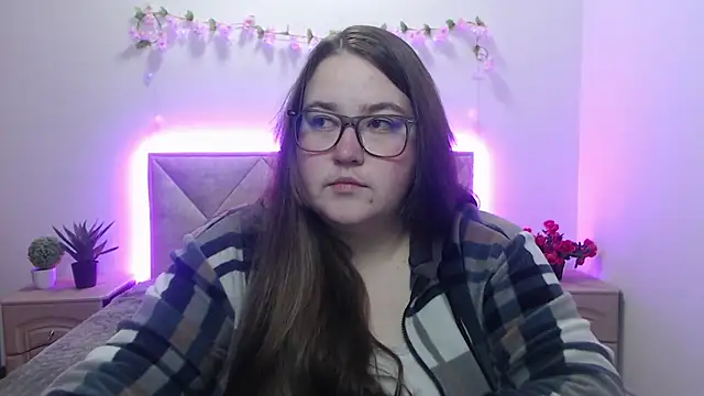 XX Daniella XX online show from April 17, 2026, 6:27 am