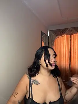 Snapshot of susy_angel chatting on June 19, 2026, 8:36 pm susy angel online show from June 19, 2026, 8:36 pm