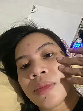 Hebefemme online show from March 8, 2025, 5:43 pm