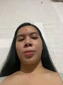 Hebefemme online show from March 7, 2025, 10:46 am