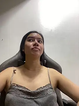 Hebefemme online show from February 18, 2026, 11:06 am