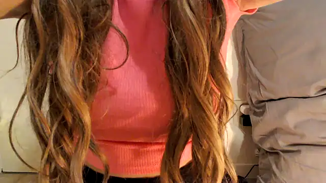 Snapshot of Toxic_angel chatting on January 24, 2025, 4:39 pm Toxic angel online show from January 24, 2025, 4:39 pm