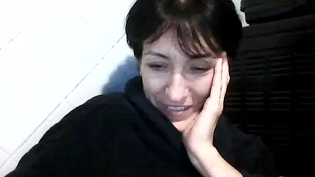 SunnyAmorre online show from October 18, 2025, 8:33 pm