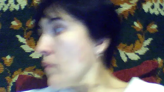 SunnyAmorre online show from November 10, 2025, 9:03 am