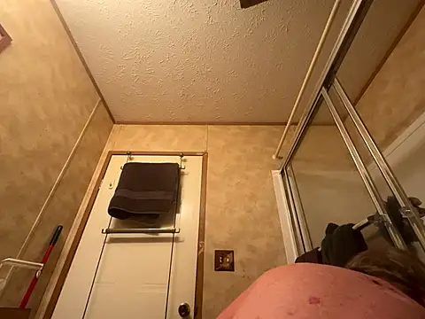 jck1m0t online show from October 7, 2025, 2:45 am