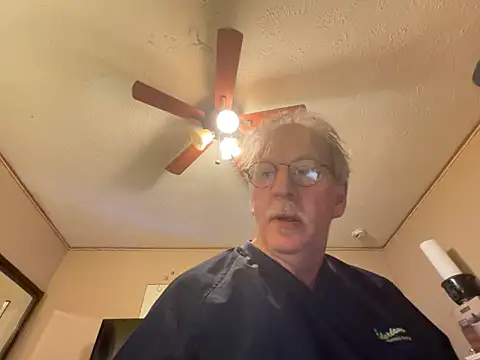 Snapshot of jck1m0t chatting on February 12, 2026, 12:10 am jck1m0t online show from February 12, 2026, 12:10 am