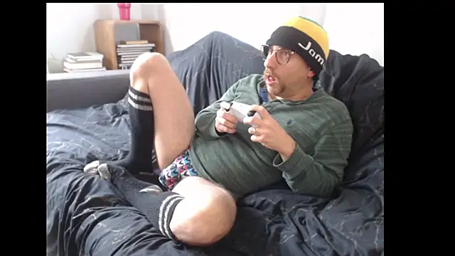 Snapshot of whiskyjane69 chatting on October 14, 2025, 12:17 pm whiskyjane69 online show from October 14, 2025, 12:17 pm