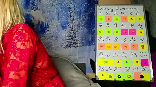 Snapshot of KittyMia chatting on February 9, 2026, 8:29 pm KittyMia online show from February 9, 2026, 8:29 pm