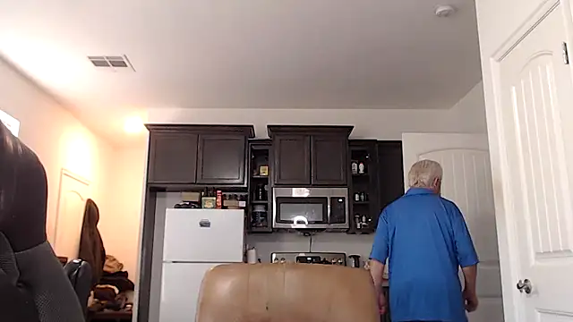 rockpoint69 online show from April 8, 2026, 10:55 pm