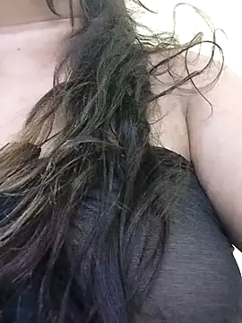 Srishtijain51 online show from July 4, 2026, 7:07 pm