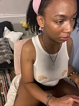 EatSweetMolly online show from January 15, 2026, 5:22 am