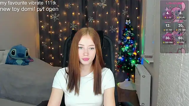 Hot Mia  online show from December 9, 2024, 3:22 pm