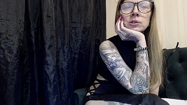 alexandra zaryanova online show from October 27, 2025, 3:13 pm