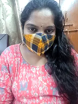 Snapshot of lovely-latha chatting on October 8, 2025, 5:35 pm lovely-latha online show from October 8, 2025, 5:35 pm