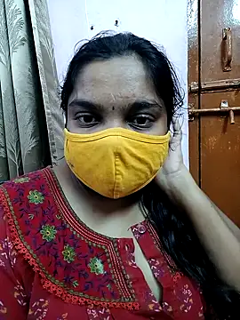 Snapshot of lovely-latha chatting on February 5, 2025, 7:53 pm lovely-latha online show from February 5, 2025, 7:53 pm