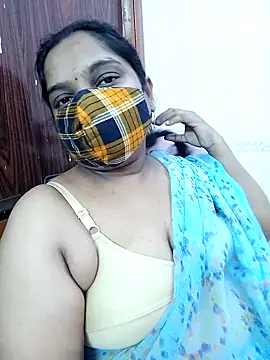 Snapshot of lovely-latha chatting on January 8, 2025, 11:10 am lovely-latha online show from January 8, 2025, 11:10 am