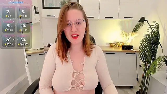 Snapshot of Charmy_Gracy chatting on April 6, 2026, 11:11 am Charmy Gracy online show from April 6, 2026, 11:11 am