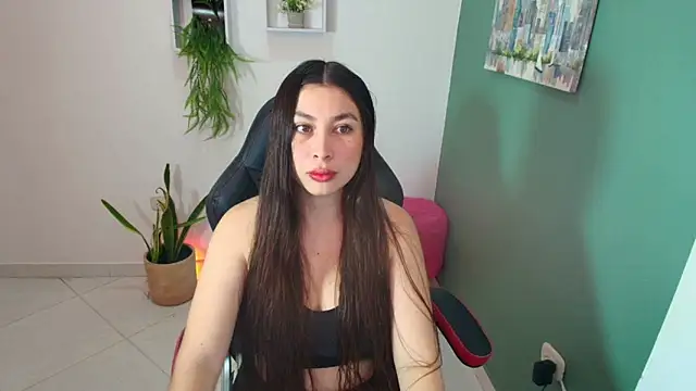 Snapshot of bella_99_ chatting on September 13, 2025, 12:38 pm bella 99 online show from September 13, 2025, 12:38 pm