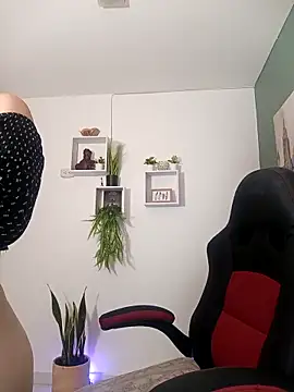 Snapshot of bella_99_ chatting on February 19, 2025, 2:55 pm bella 99 online show from February 19, 2025, 2:55 pm