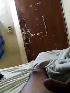 Angelzamuro online show from February 5, 2026, 3:57 am