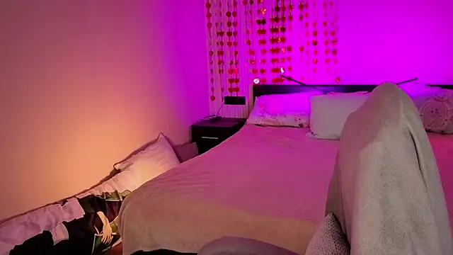 elinanortas online show from April 7, 2026, 5:20 am