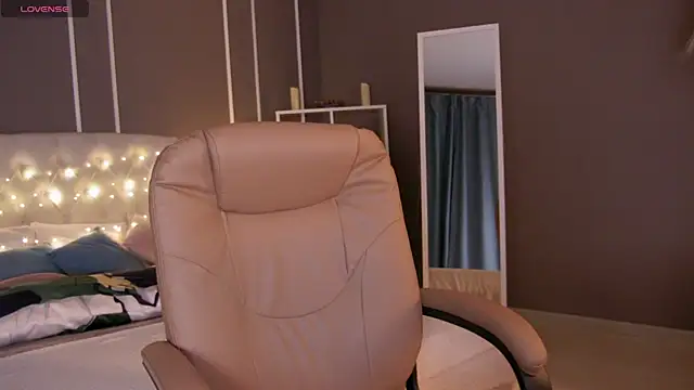 elinanortas online show from February 14, 2025, 1:02 am