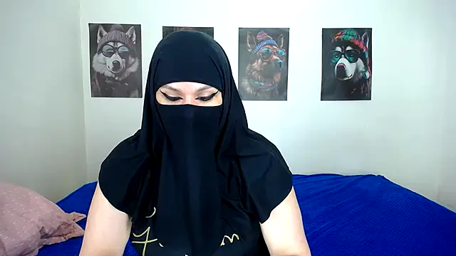 Snapshot of evelyn__salah chatting on October 8, 2025, 9:26 pm evelyn salah online show from October 8, 2025, 9:26 pm