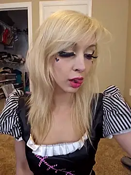 AmethystFoxx online show from October 27, 2025, 9:38 pm