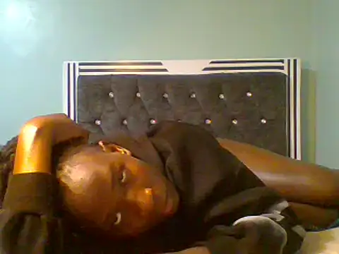 blackcuteebony online show from March 20, 2025, 1:04 pm