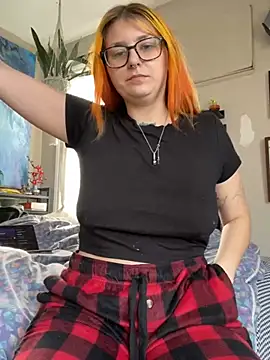 itsbabydashh online show from December 19, 2024, 3:52 pm