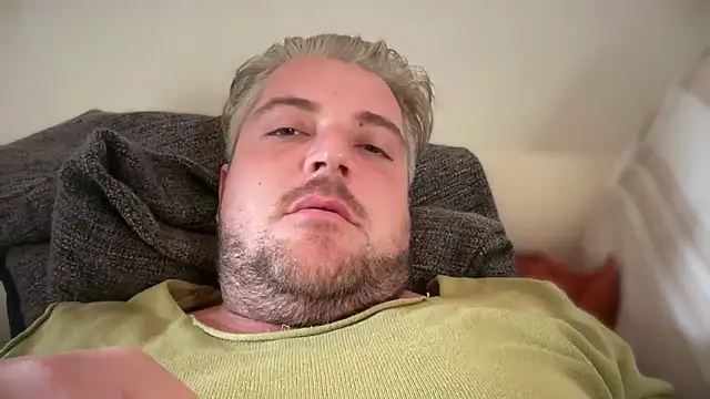 Snapshot of cazzo90p chatting on October 12, 2025, 6:15 am cazzo90p online show from October 12, 2025, 6:15 am