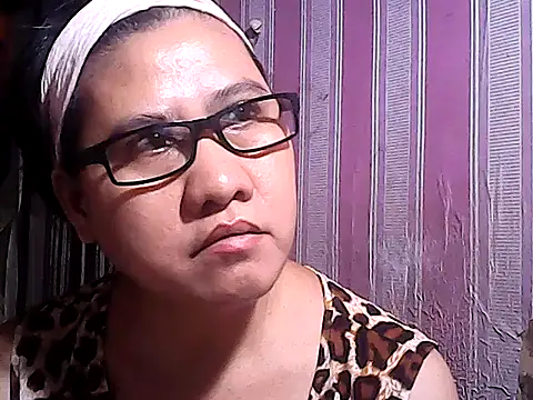 sweetsosie18 online show from September 28, 2025, 6:48 pm