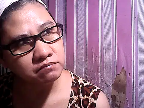 sweetsosie18 online show from September 29, 2025, 11:16 am
