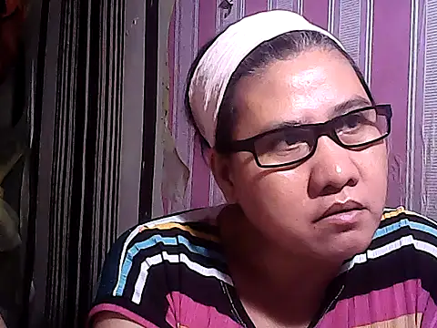 sweetsosie18 online show from September 26, 2025, 2:51 am