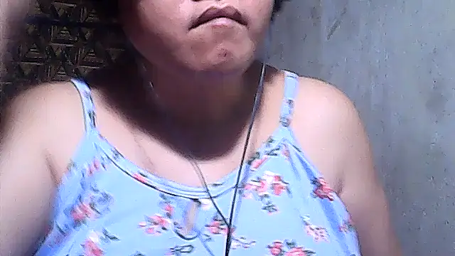 sweetsosie18 online show from February 24, 2026, 12:17 pm