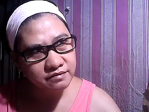 sweetsosie18 online show from October 1, 2025, 4:00 pm