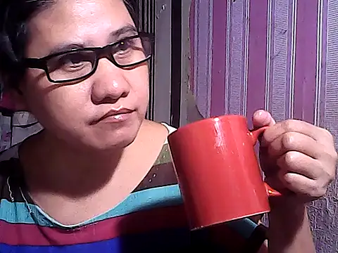 sweetsosie18 online show from September 19, 2025, 8:02 pm