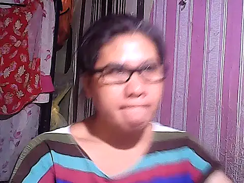 sweetsosie18 online show from October 3, 2025, 10:33 pm