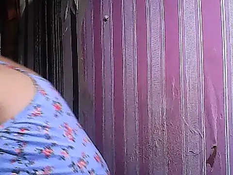 sweetsosie18 online show from March 15, 2025, 6:14 am