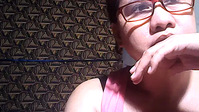 sweetsosie18 online show from March 22, 2026, 8:43 pm