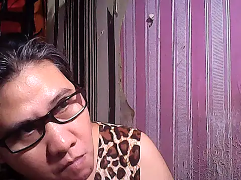 sweetsosie18 online show from September 25, 2025, 2:17 am