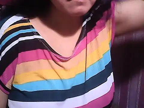 sweetsosie18 online show from September 26, 2025, 2:57 pm