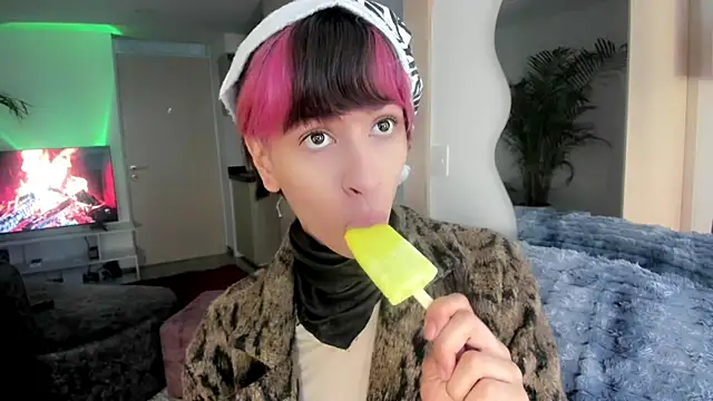 Snapshot of Sweet_Jack1 chatting on December 3, 2025, 2:16 pm Sweet Jack1 online show from December 3, 2025, 2:16 pm