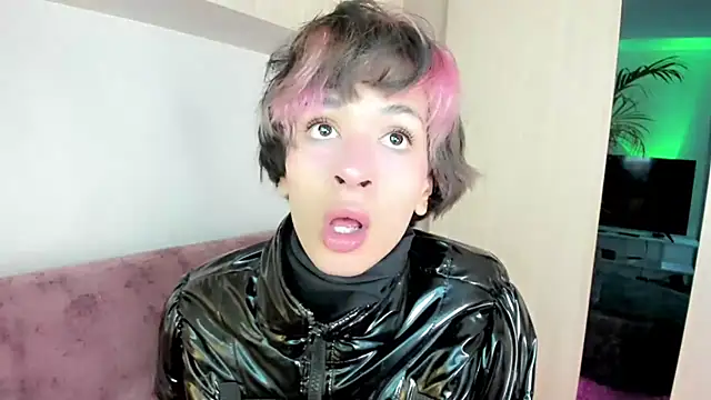 Snapshot of Sweet_Jack1 chatting on November 15, 2025, 2:32 pm Sweet Jack1 online show from November 15, 2025, 2:32 pm