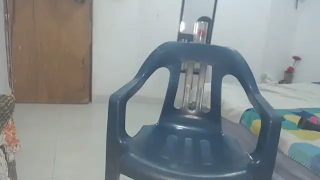 Snapshot of sharlot003 chatting on August 1, 2026, 11:08 am sharlot003 online show from August 1, 2026, 11:08 am
