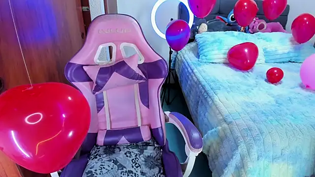 saphira owen online show from February 27, 2026, 5:13 pm