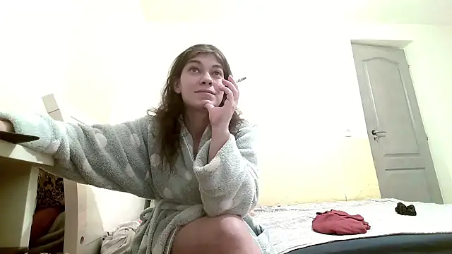 Snapshot of MercyLove chatting on January 4, 2025, 4:22 pm MercyLove online show from January 4, 2025, 4:22 pm