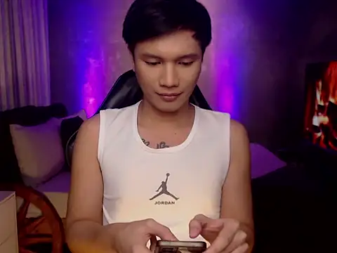 xjakolitox online show from December 16, 2025, 1:37 pm