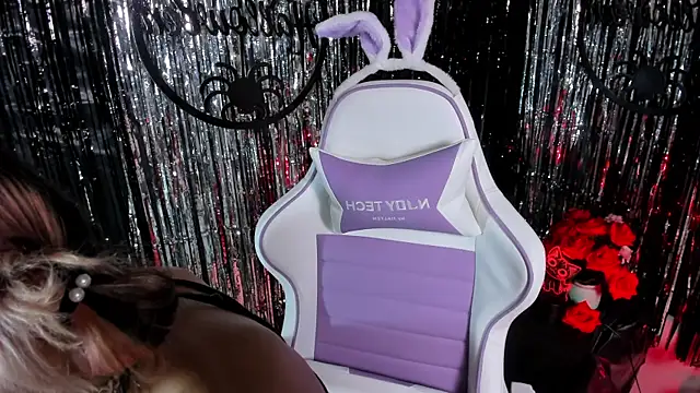 katalina garcia online show from October 8, 2025, 11:27 pm